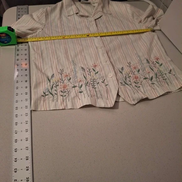 3/$15 Alfred Dunner Womens 12 Striped Floral Embroidered Sequin Blouse - Picture 5 of 6